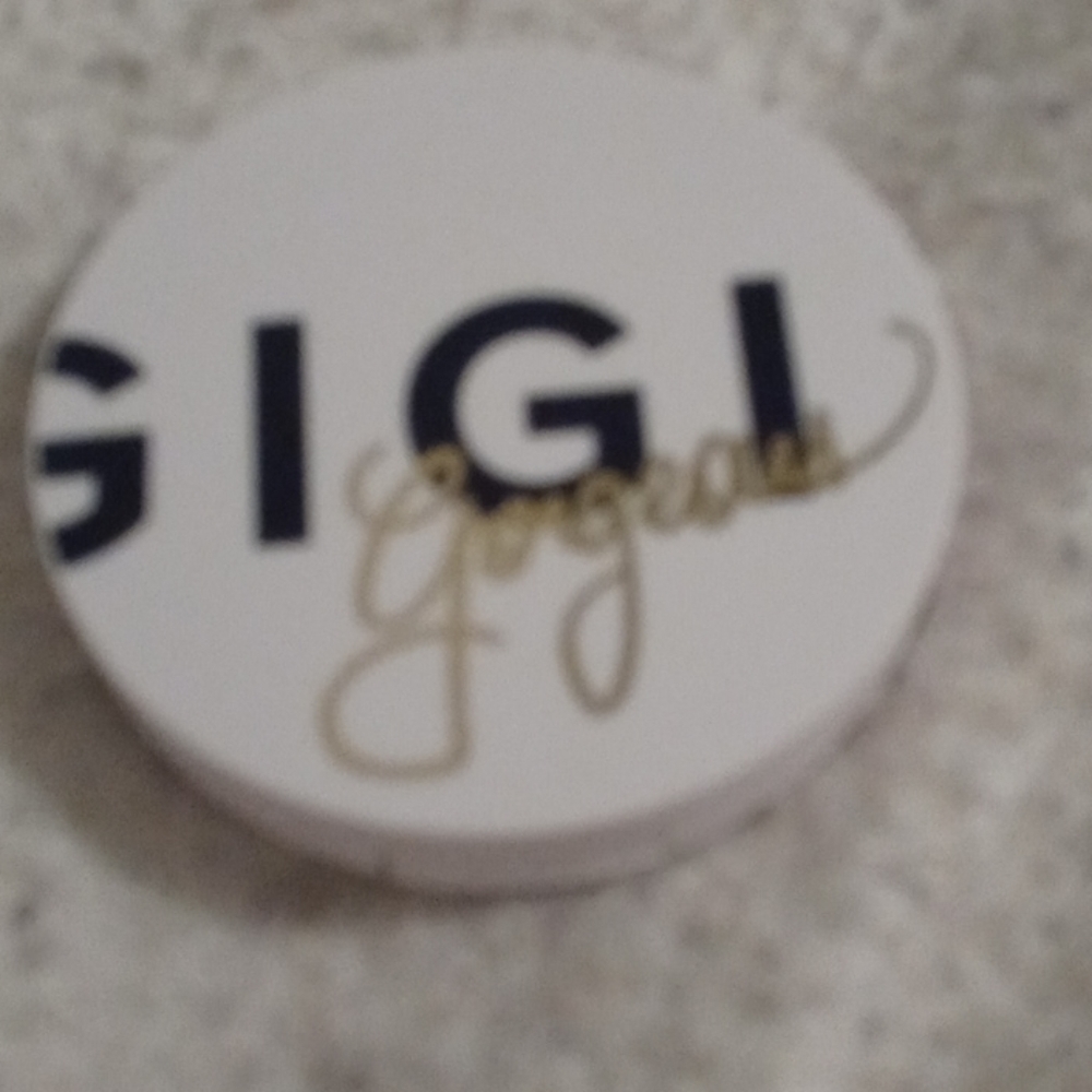 Gigi gorgeous. The only blush duo in authentic